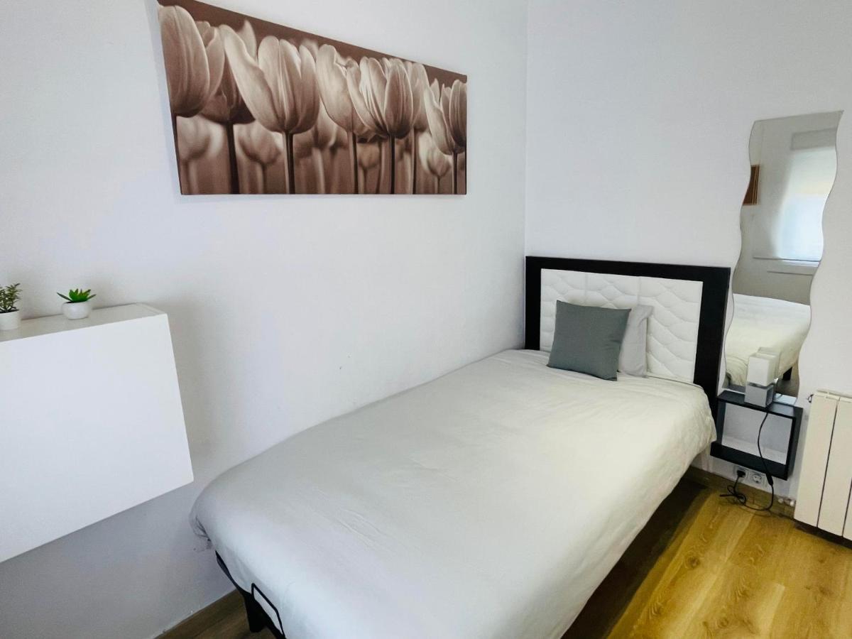 Beach Apartment Barca 6 Sant Adria de Besos Exterior foto